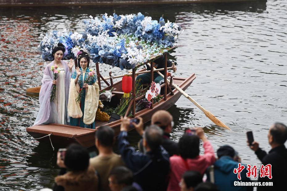 2果博平台025广州水上花市启动 重现昔日水上花墟盛景(图6)