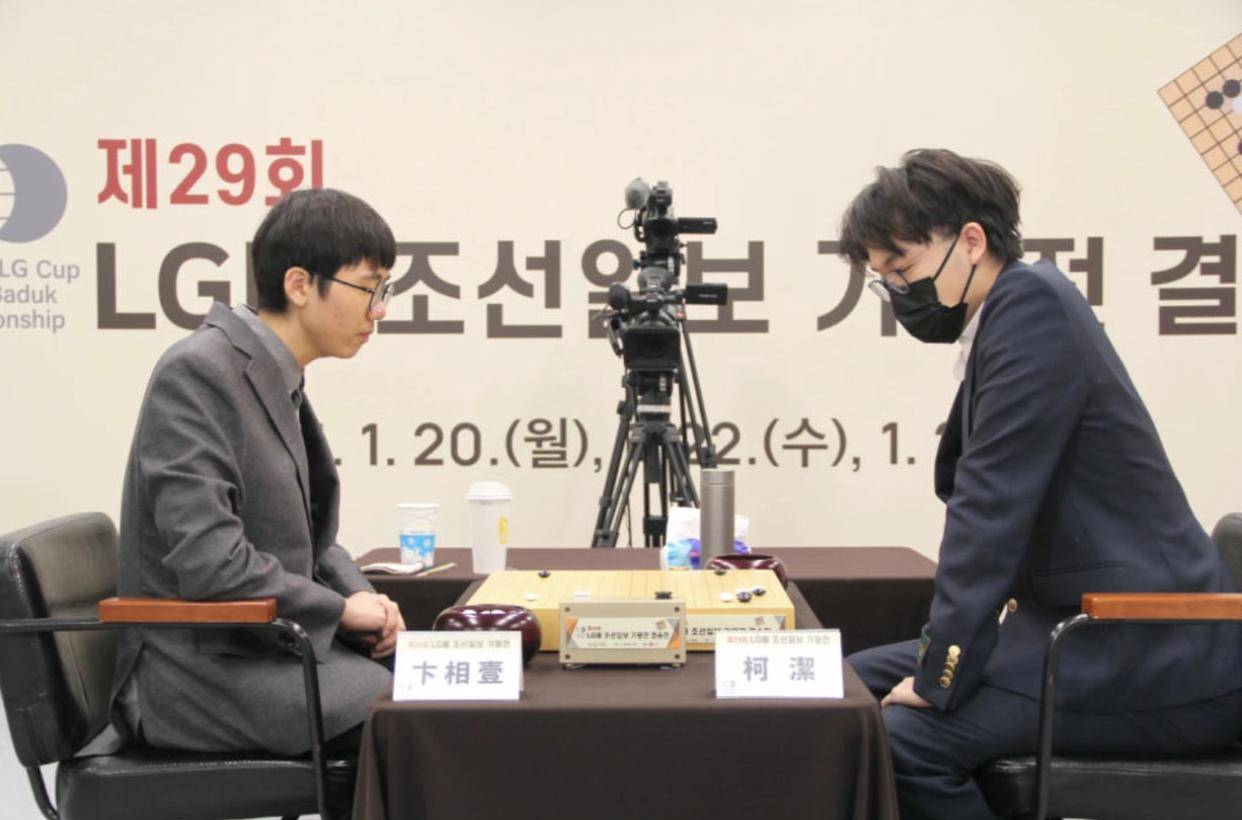 多位棋手谈柯洁被判负，主教练称比赛前刚叮嘱过，棋手战鹰：棋不能也不该这样去赢