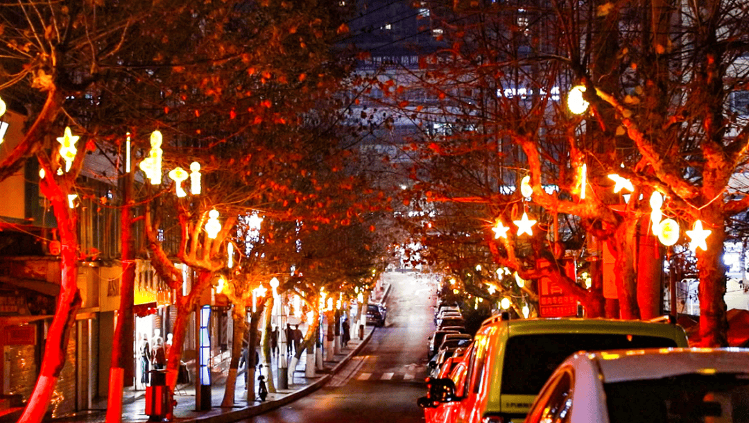 播州区:精心装扮迎新春 张灯结彩年味浓