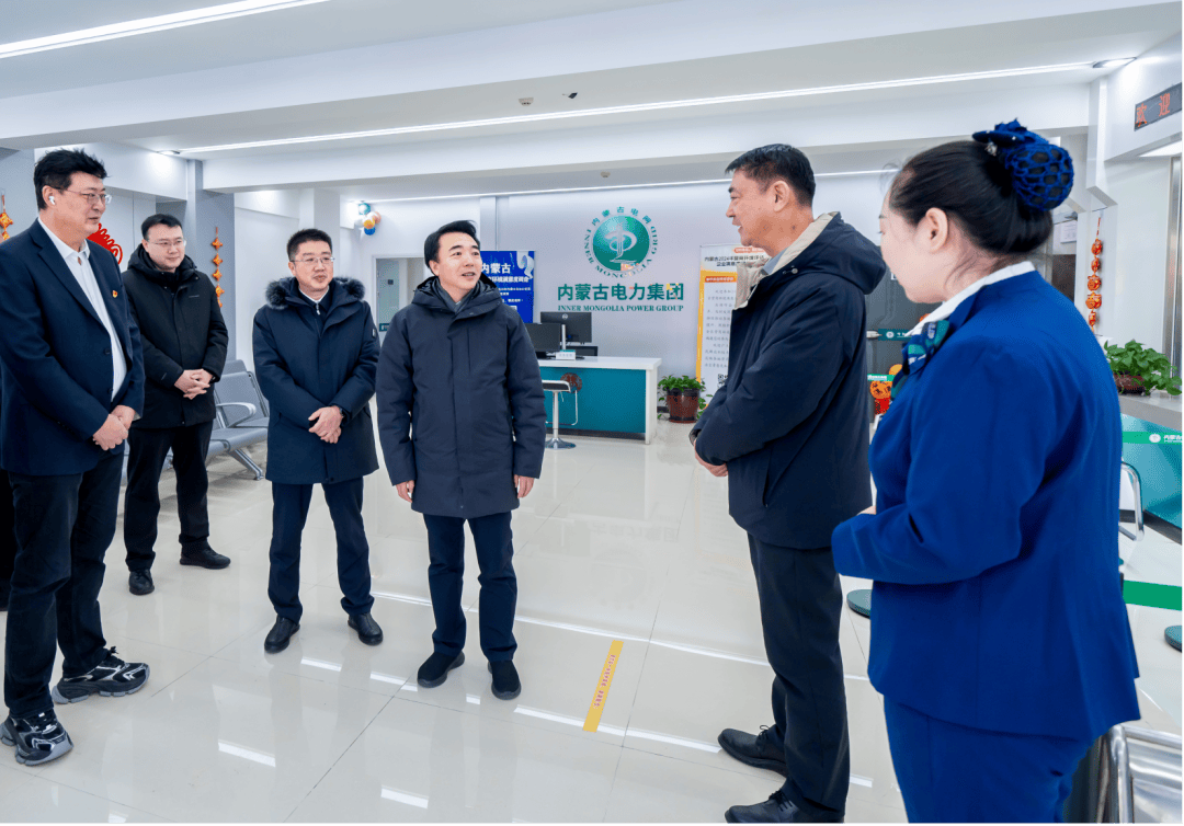 张晓兵到内蒙古电力集团,交通集团检查工作并慰问一线职工
