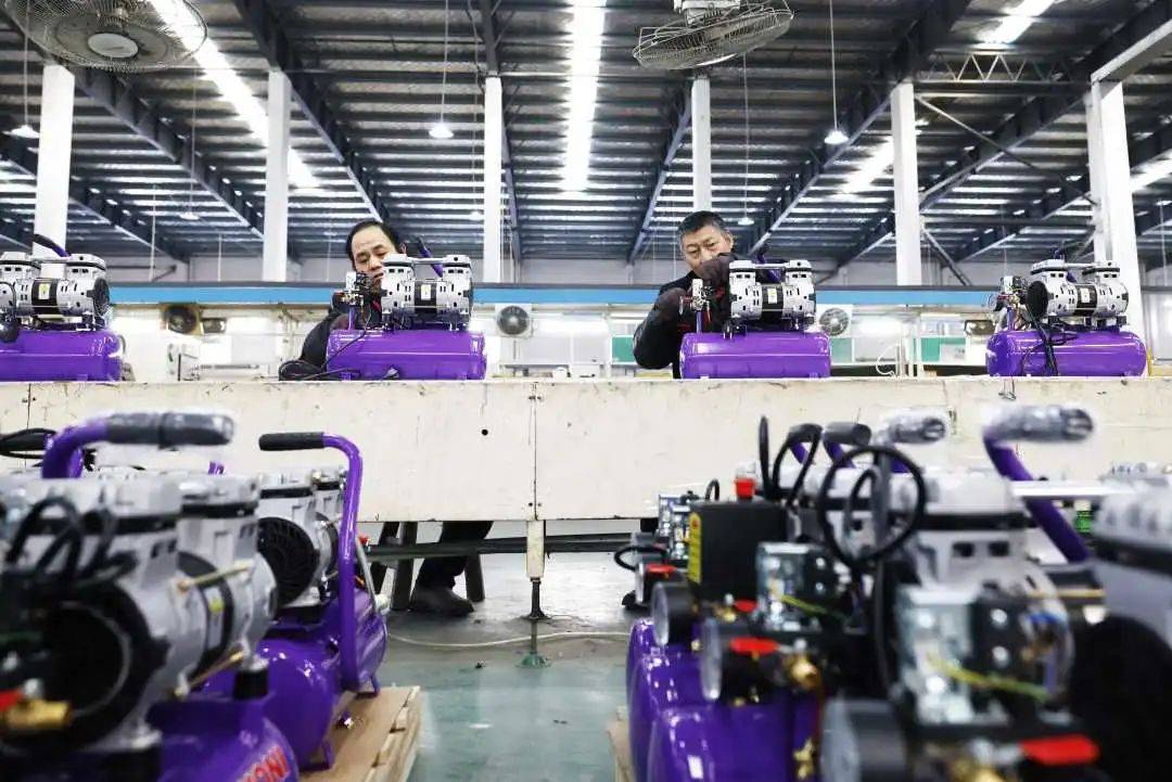 泗洪经开区：开年加速跑奋进“开博乐体育官网门红”(图6)