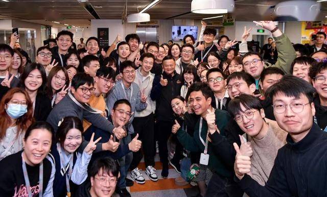 马云现身，阿里的新希望还是短暂曙光？