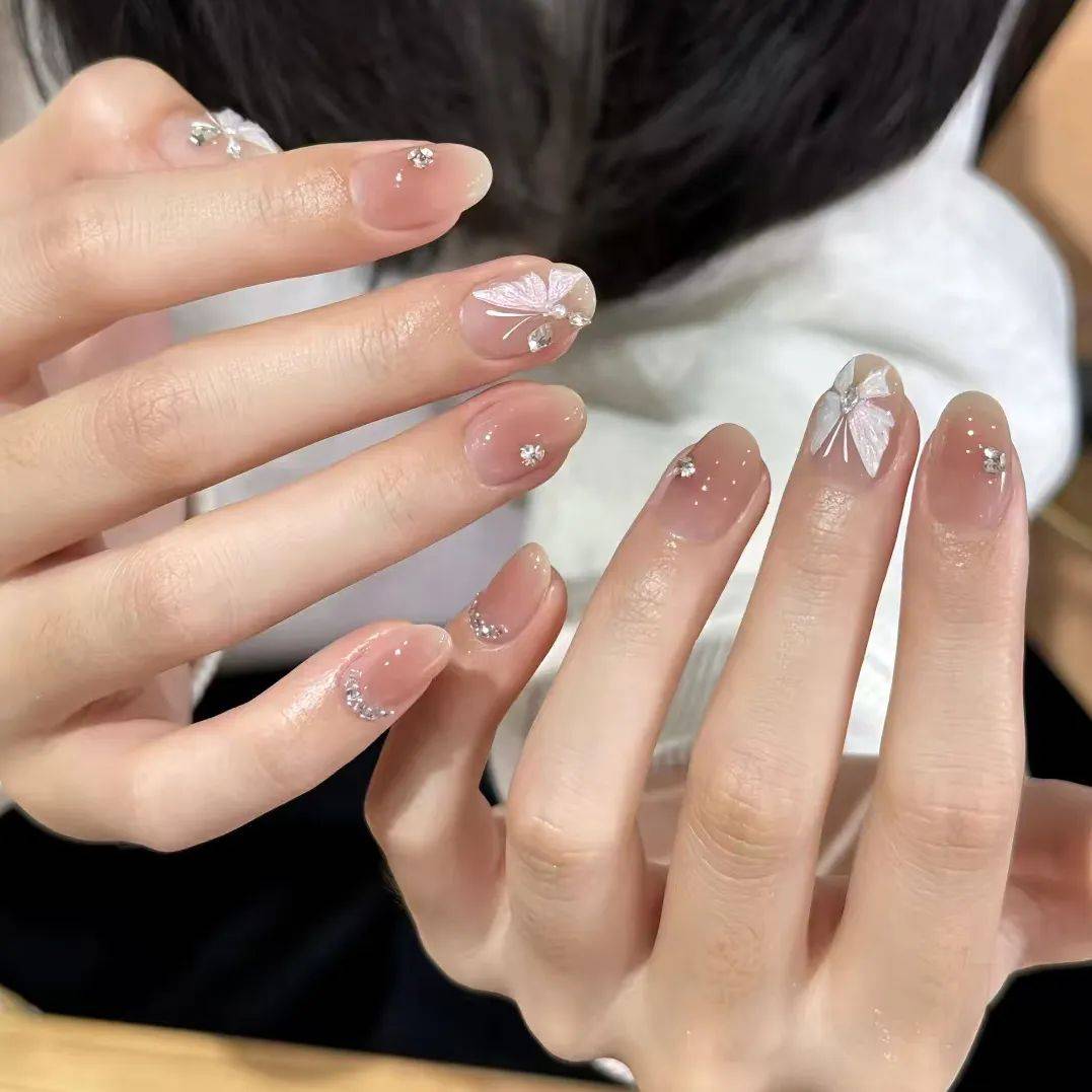 如果你也想开一家单店一天光美团就能有70个客户的美甲帮连锁,可以