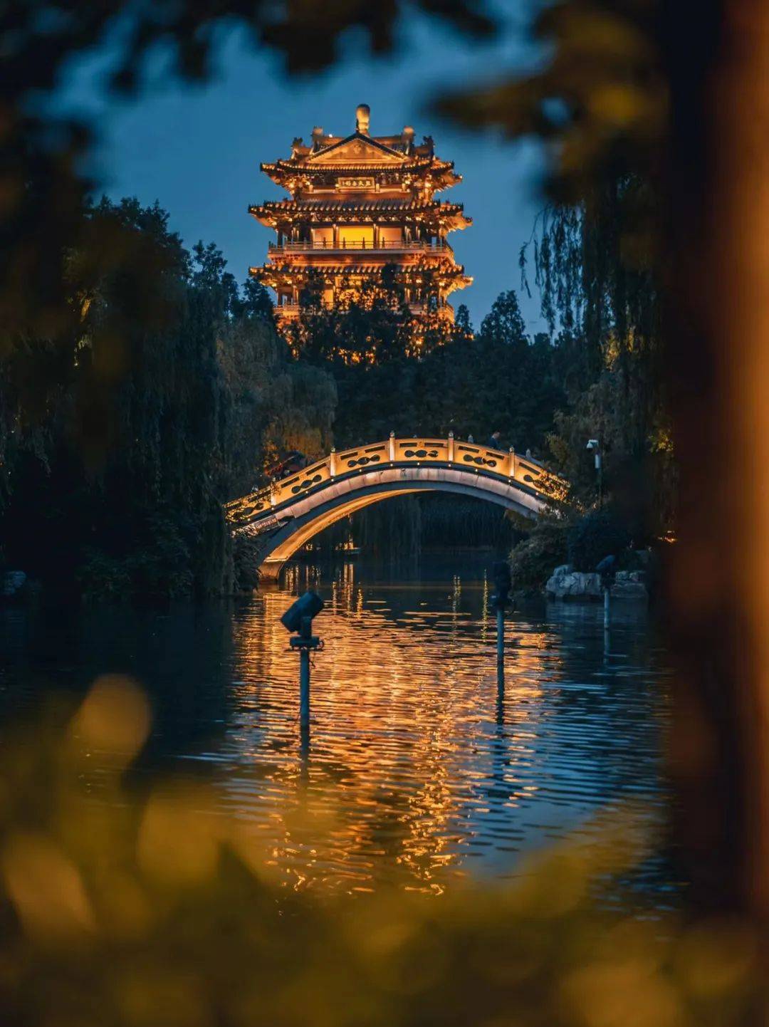 山东济南,中国唯一泡在泉水里的城市!
