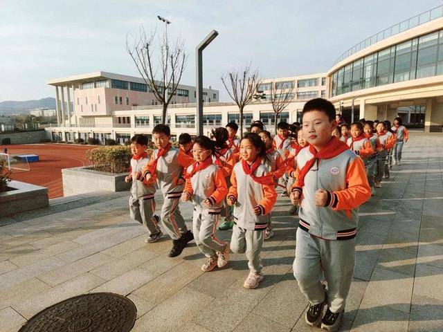 15分钟课间改革：威海如何打破“圈养式教育”的枷锁？