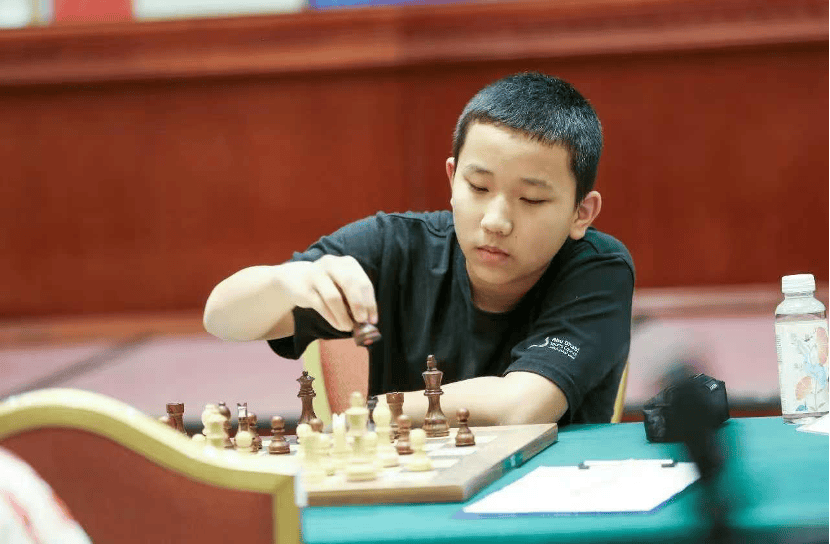 山东省济南燕山中学学子晋升为国际象棋国际大师 山东省济南燕山中学学子晋升为国际象棋国际大师