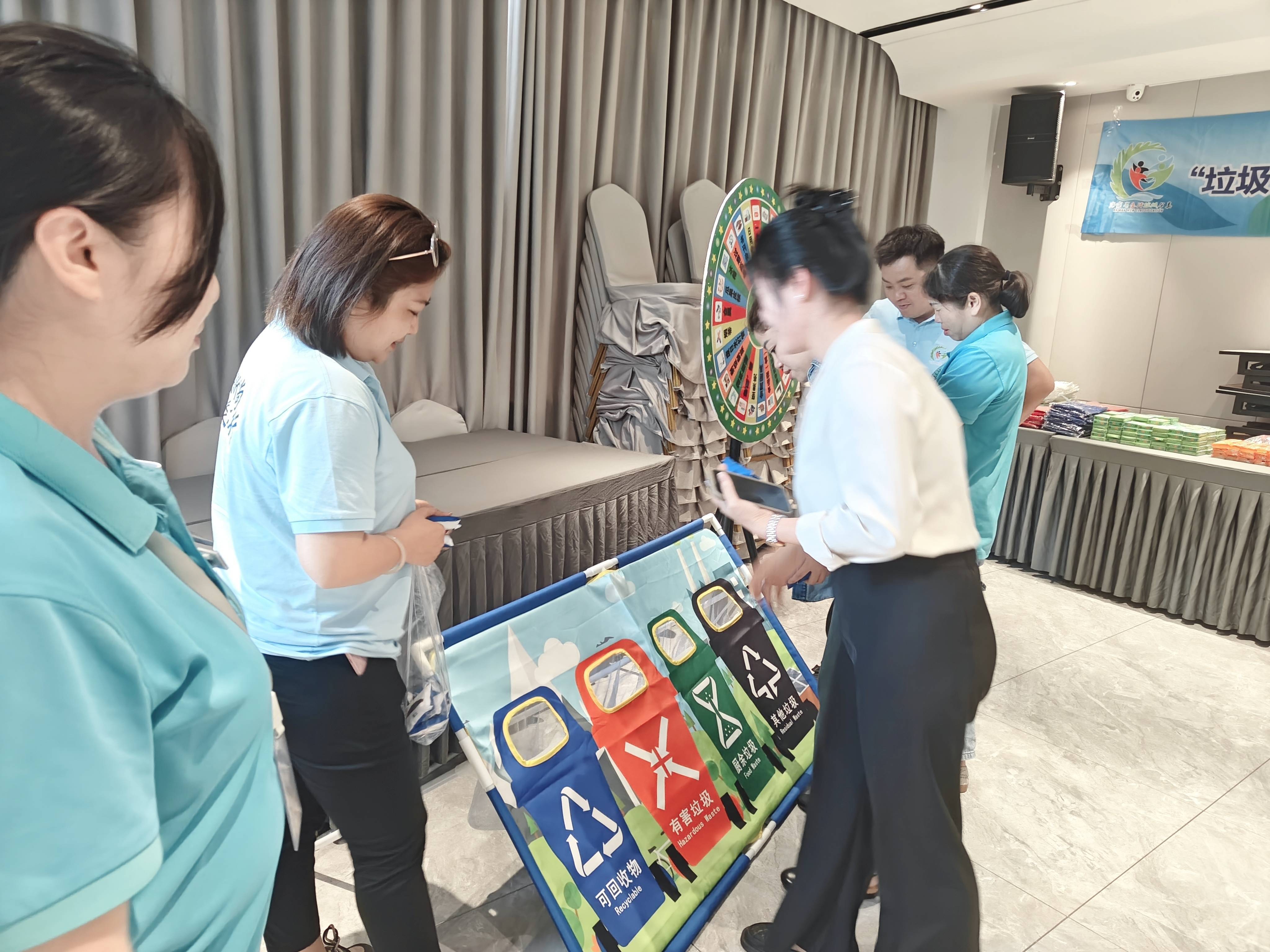 儋州市城市管理局:垃圾分类宣传走进酒店