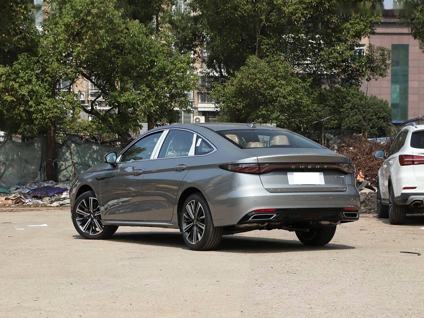 奇瑞全新轿跑到店将于3月25日上市,预售11.99万起,搭载2.0t引擎