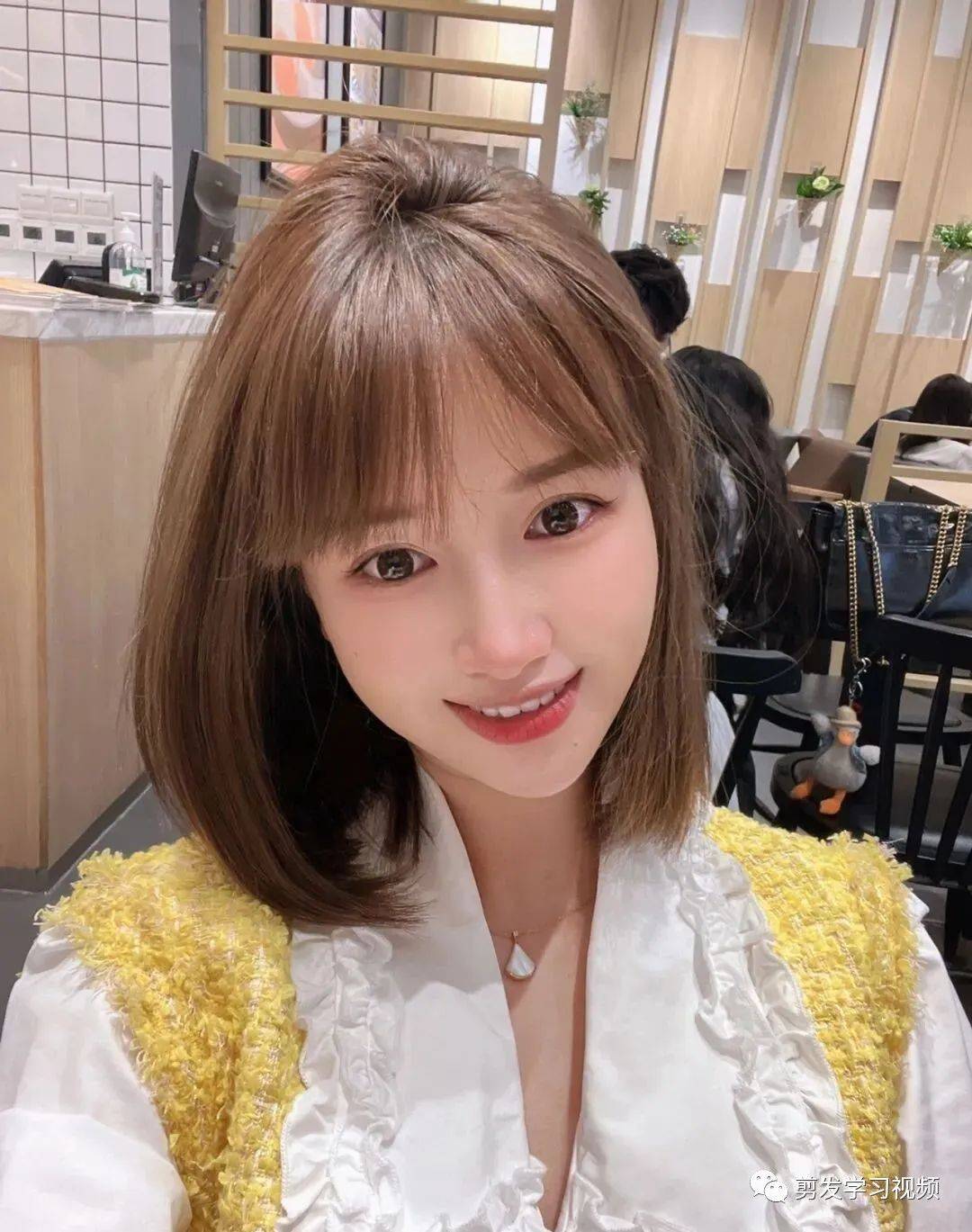 乖乖女短发好减龄