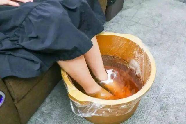 泡脚：为血栓患者开启健康新通道，震惊！泡脚对血栓患者有这么多好处！