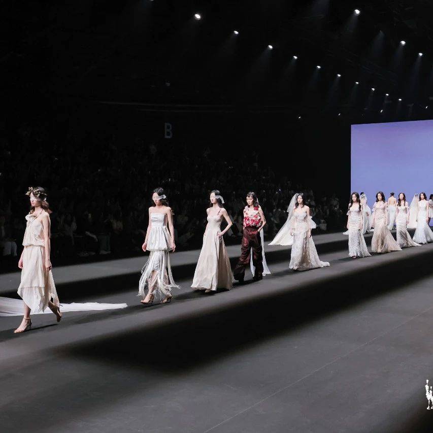 秀场 | 一张苏州发往世界的名片——“虎丘婚纱城日”登陆中国国际时装周_产业_礼服_设计