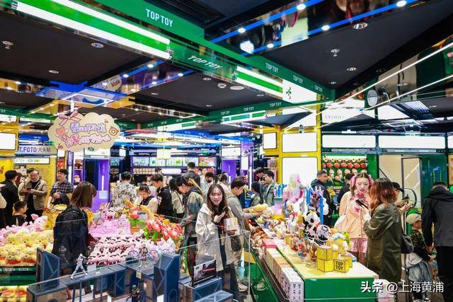 南京路正在48小时限时狂欢！就为这只招财猫……