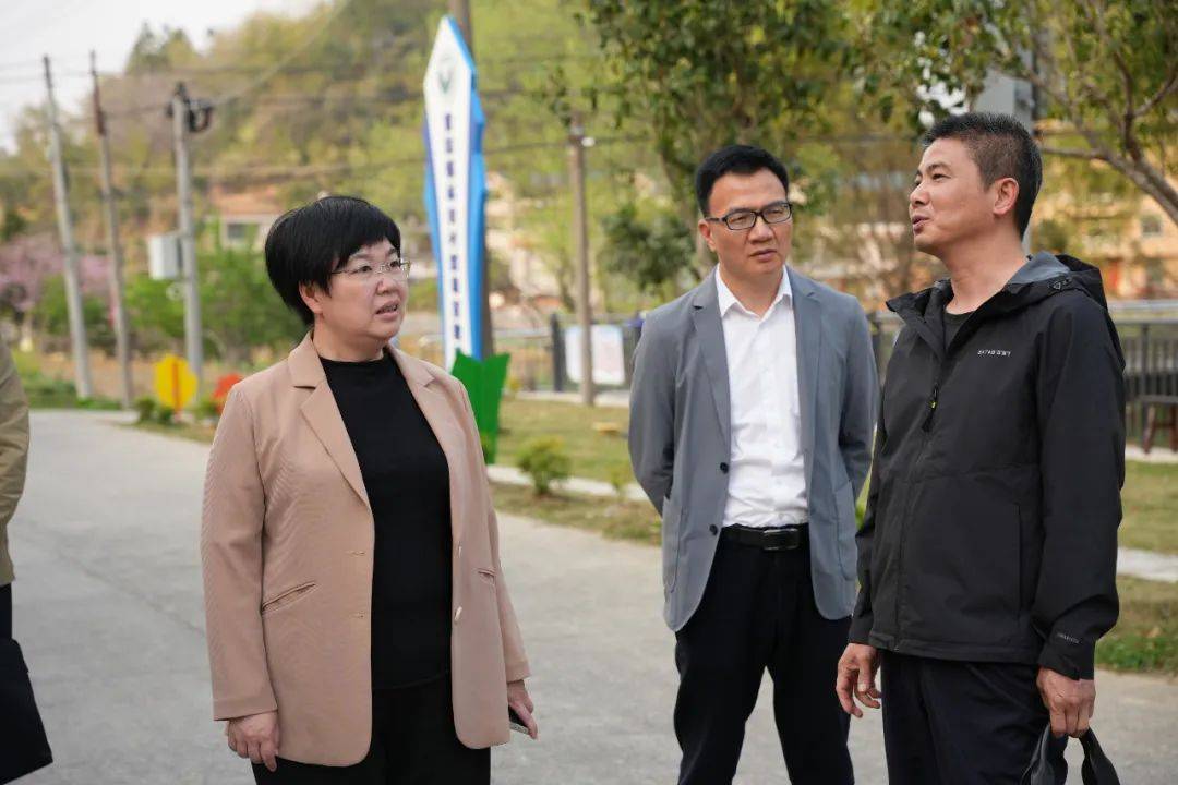 3月26日,长汀县委副书记,县长吕莉赴童坊镇调研禁毒反诈,春耕备耕以及