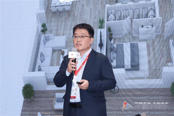 聚焦华为中国合作伙伴大会2025：坤灵小全光Wi-Fi 7新品闪耀登场