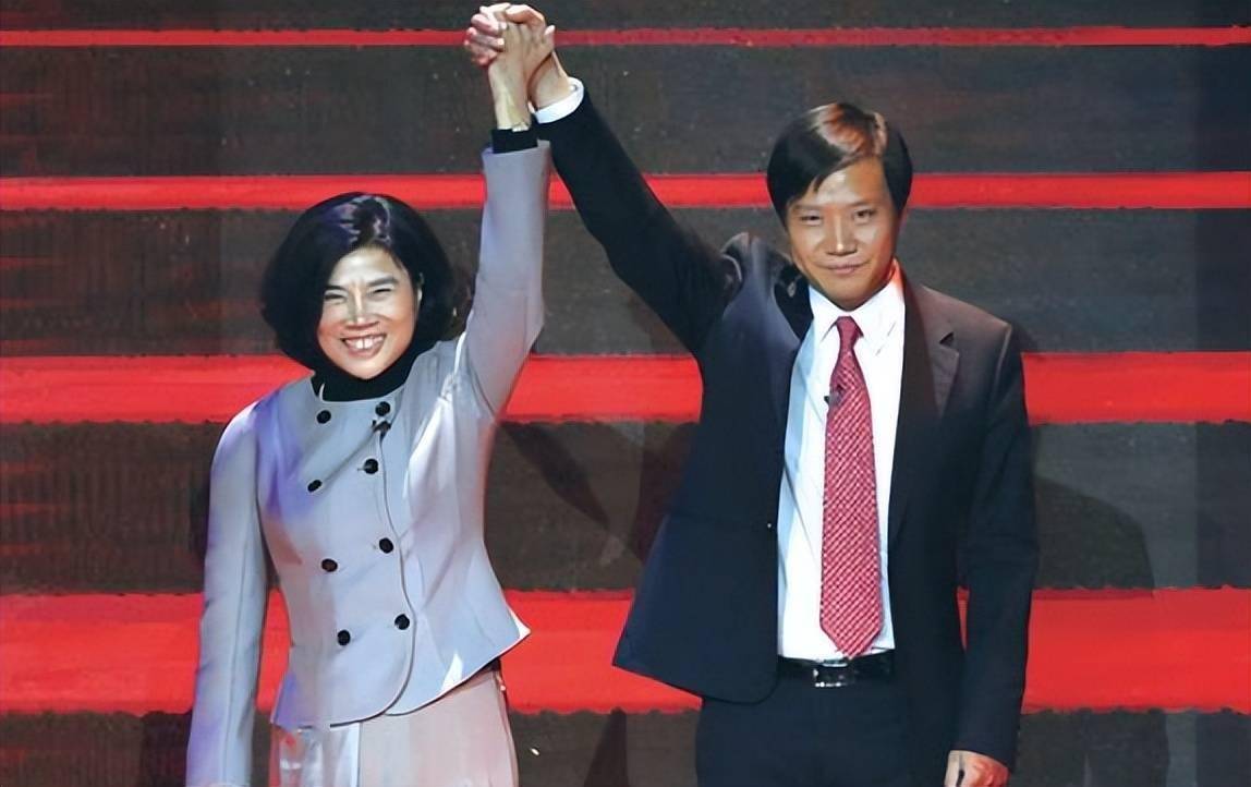 从青涩少年到魅力企业家，雷军气质进化大揭秘