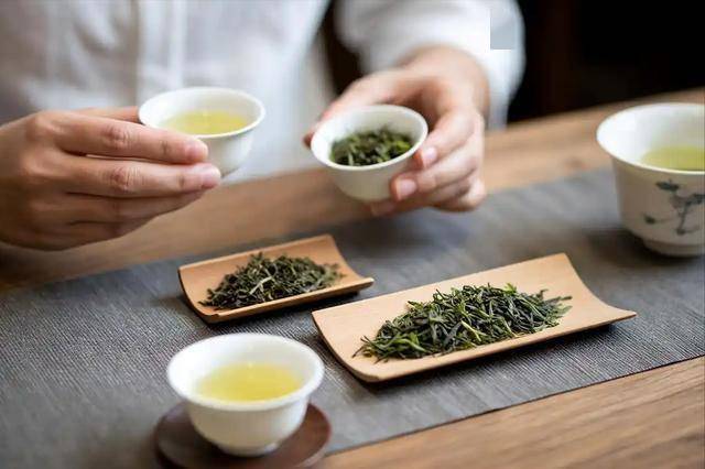 揭秘：长期喝绿茶，老人身体会迎来哪些惊喜转变？ 绿茶助力，老人健康三个月大蜕变！
