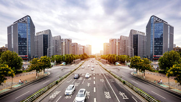 建业地产2025：偿债压力与发展困境并存