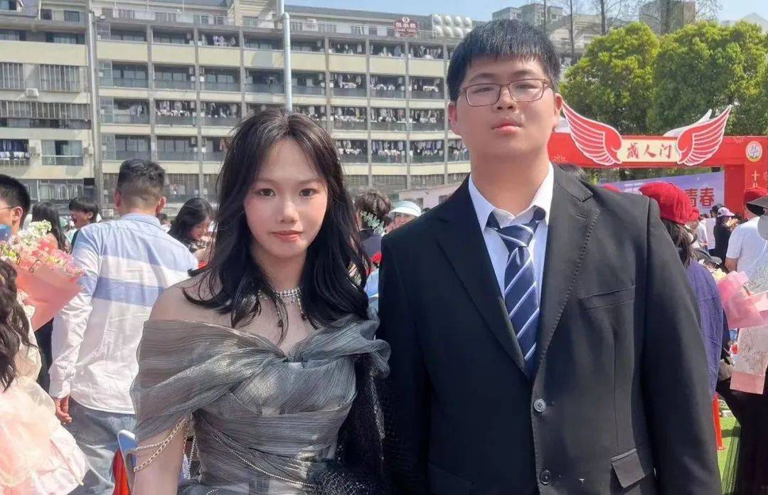 十八而志竞芳华 青衿践远勇担当