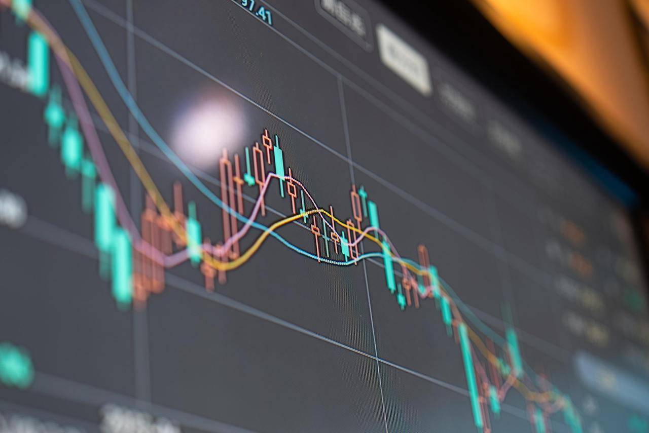 沪指单日下跌7.34%失守3100点，2900多个股跌停，种业板块逆势上涨