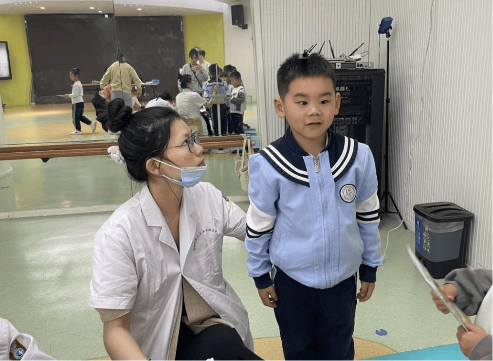 —德清县地理信息小镇幼儿园开展幼儿健康体检