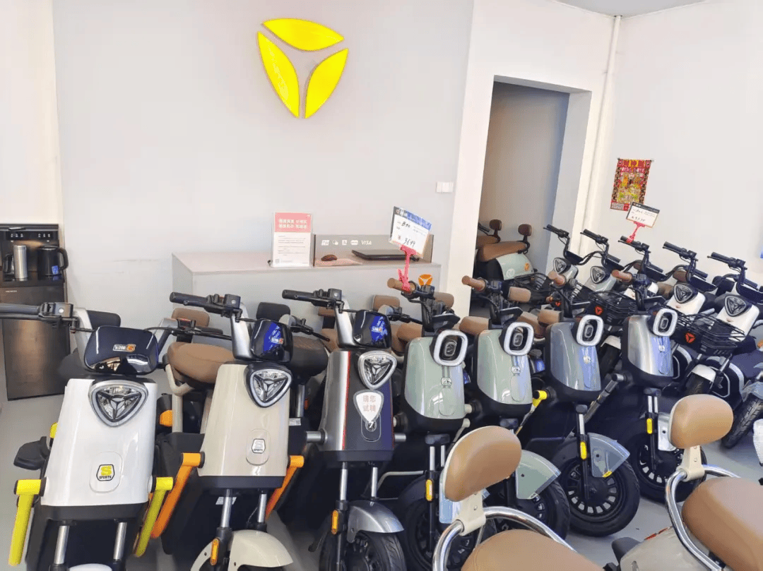 【静乐广场东街雅迪电动车店活动火热进行中.】