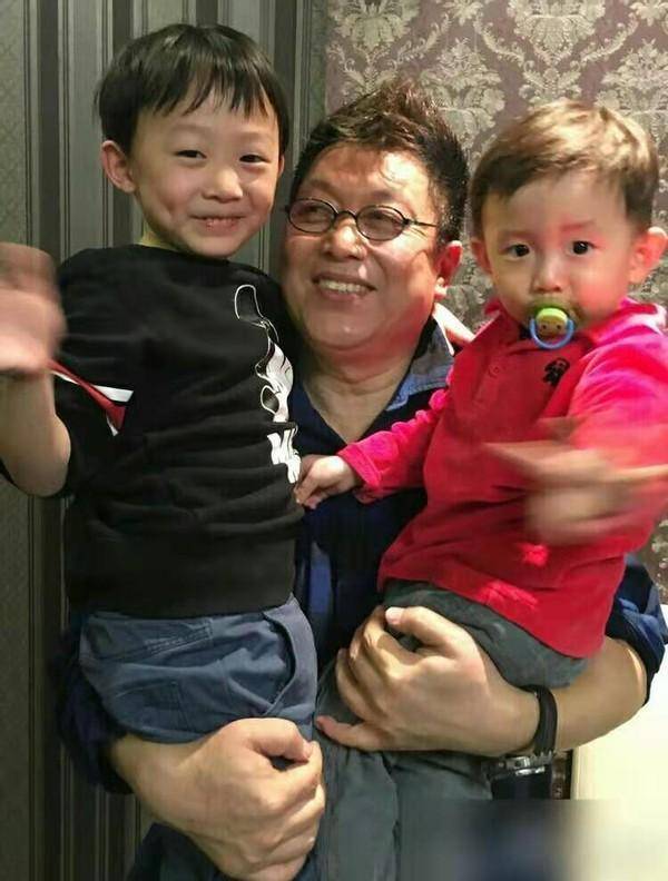 小香玉,又遇到了心爱之人,在节目上大方的分享,自己与丈夫的幸福生活