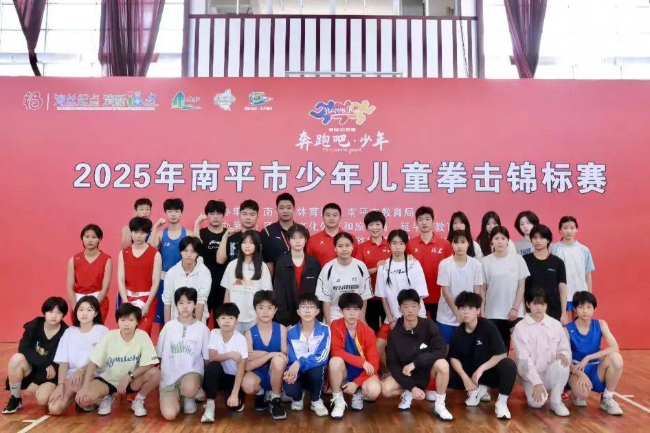 大黄：那年坑了鸡哥我深感抱歉 如果有一天世界S赛总决赛我给他送