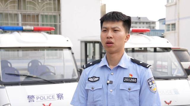 来宾一夫妻俩取84.5万元买“原始股”,民警紧急上门“截胡” 来宾一夫妻俩取84.5万元买“原始股”,民警紧急上门“截胡”