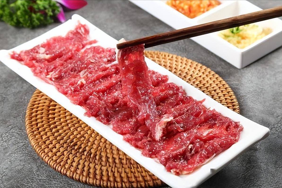 都是牛肉,嫩肉和吊龙到底哪个更好吃?潮汕火锅店老板:区别很大