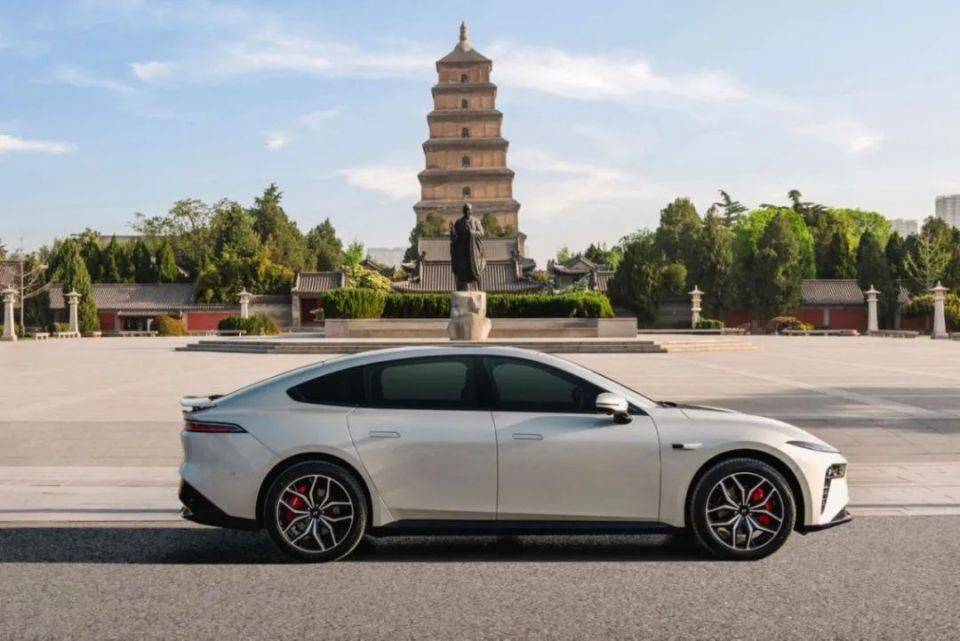 2025款东风奕派eπ007上市，续航升级智能化，11.59万起售值得买吗？