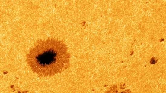 新型相机系统实现太阳8K分辨率观测