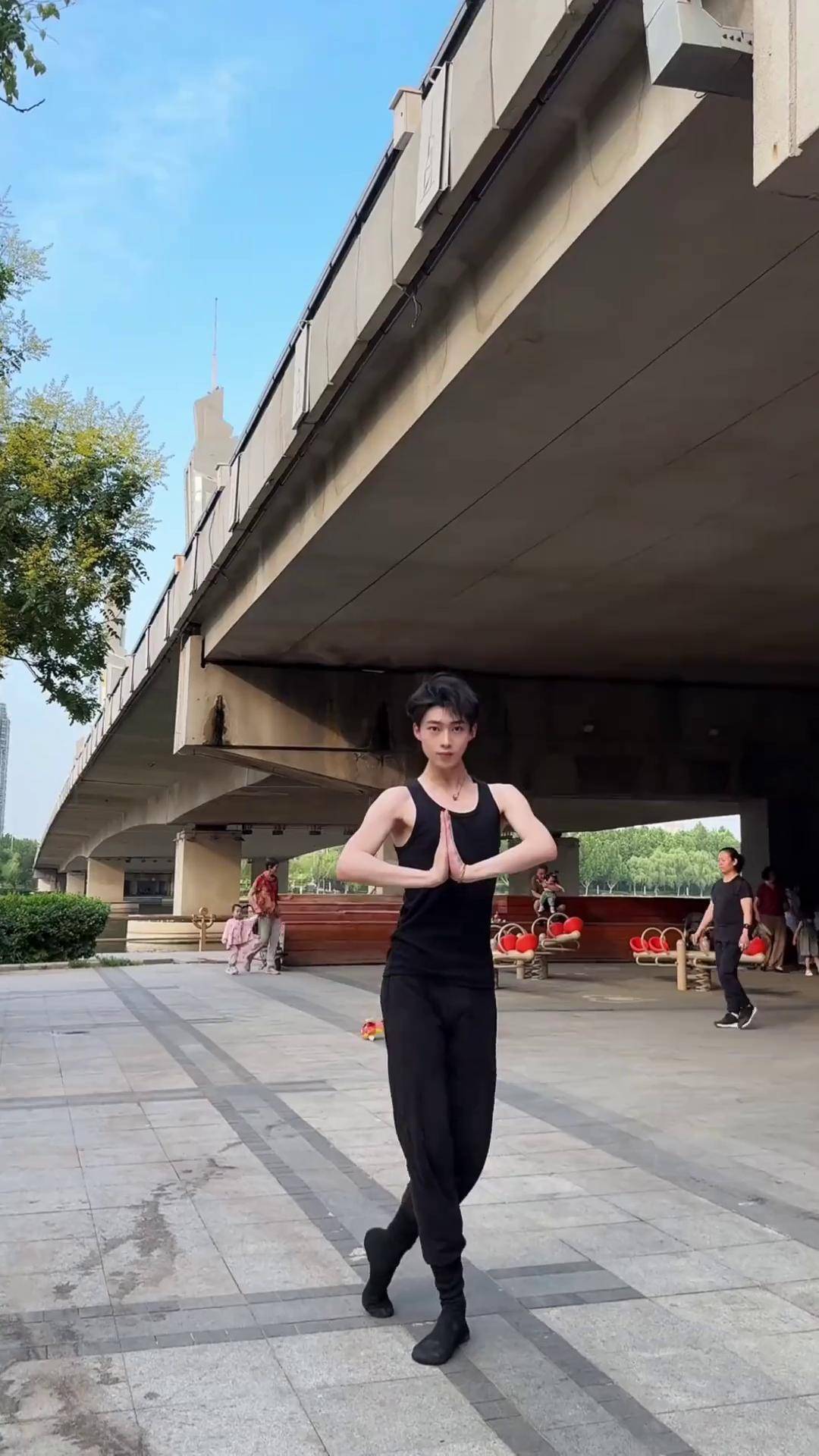 你的傣族舞 小王子 你爱了嘛～ 水月亮 舞蹈 北京舞蹈学院 民族舞