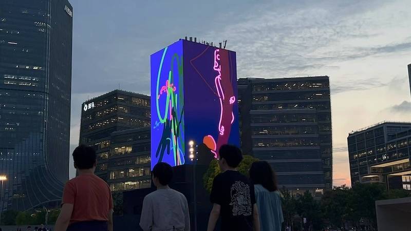 一周人物｜马小娟“与花共妍”，刘毅绘制“天际面”