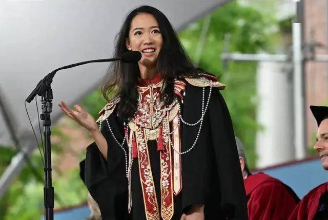 在哈佛大学毕业的中国女孩涉及同样的漩涡！
