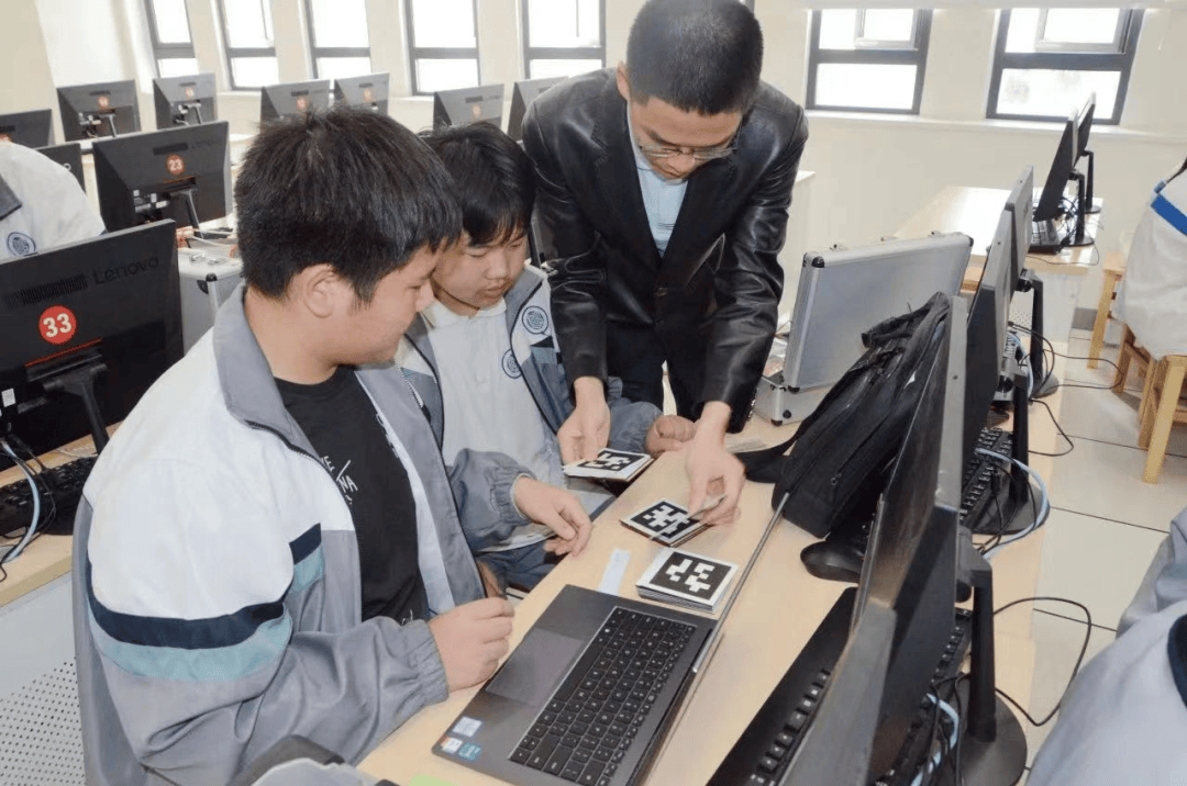 桐乡市河山镇中心学校:锦绣河山 诗意成长