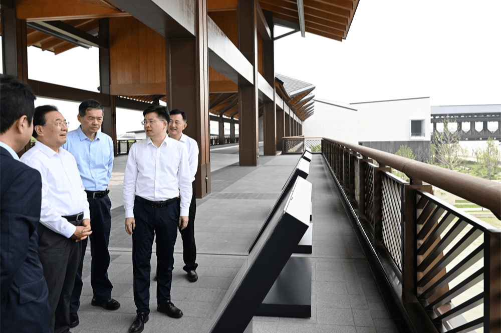 信长星在苏州吴江调研