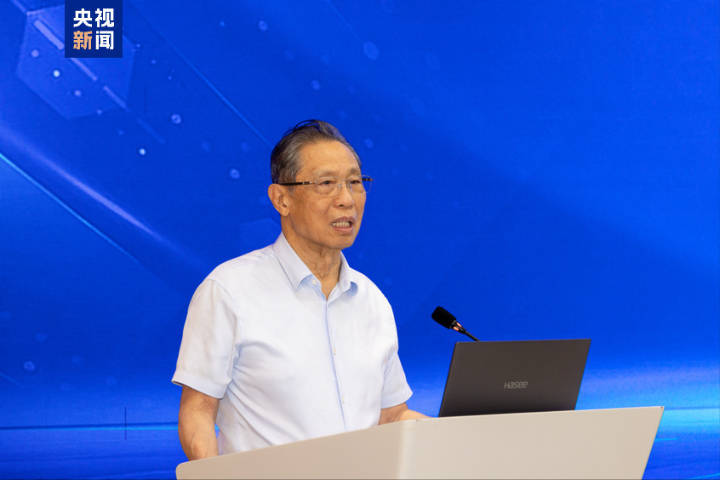 钟南山：对待当前新冠疫情要像流感一样 不要慌