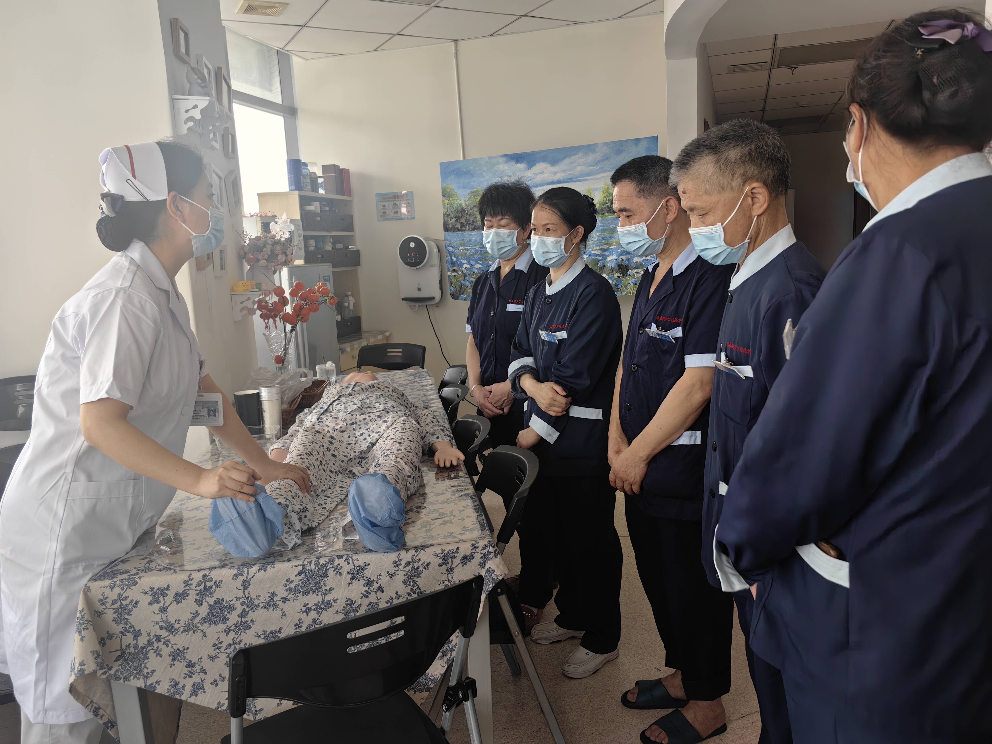 关于安定医院帮忙挂号陪同看病独居人群就医陪伴，安心无顾虑的信息