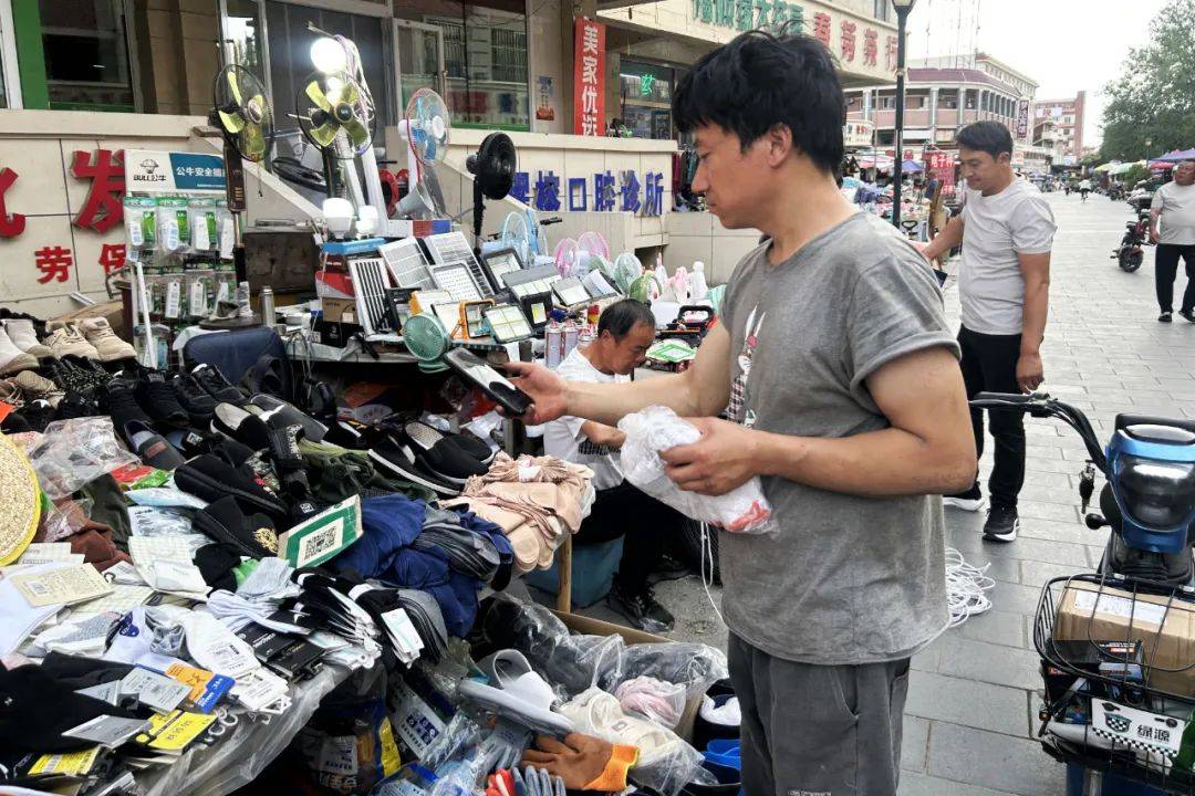 我市外摆经济升温