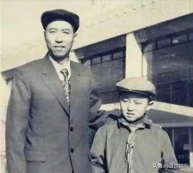 郭德纲于谦坐一桌节目_于谦坐车郭德纲导航_