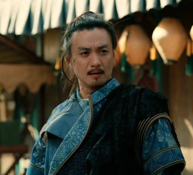 2,绣春刀的命运转折点直到2013年的一句"得加钱",让他的名字再次被