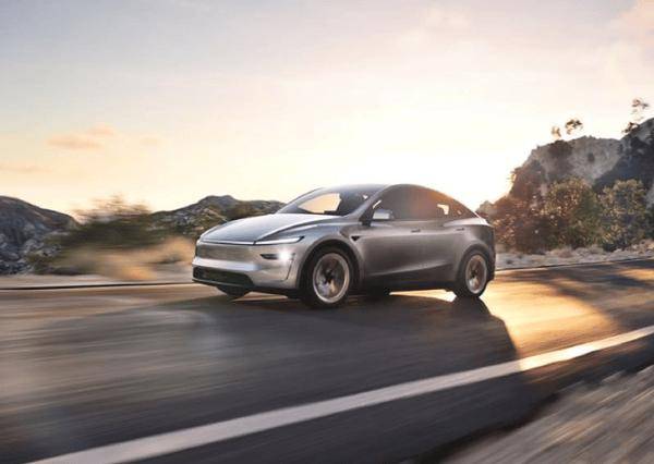 特斯拉说，火灾的风险小于燃油汽车，平均火灾