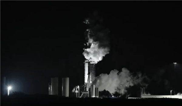 SpaceX回应星舰原地大爆炸：无人员受伤 对周边无任何危害