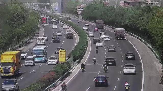 谁有黄站:时速304km/h—西安公安交警侦破摩托车高速公路追逐竞驶危险驾驶案