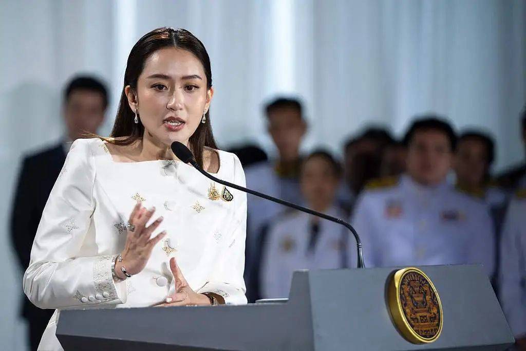 泰国总理通话录音引发争议，8名内阁成员正式辞职