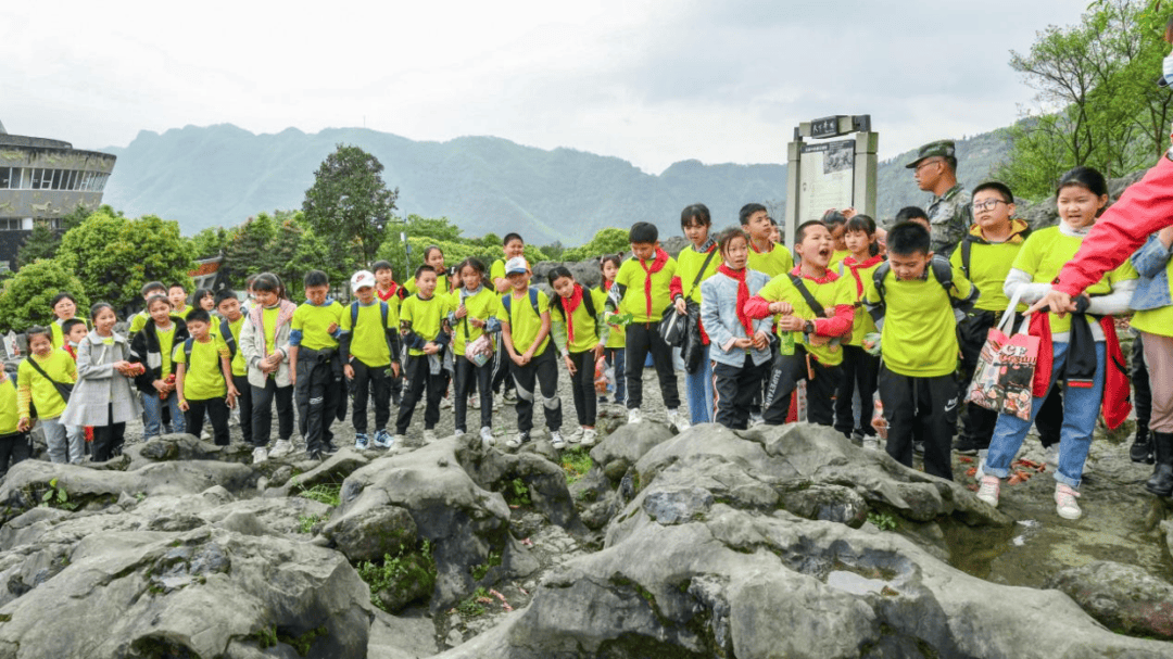 _四川宜宾202地质队_宜宾地质队