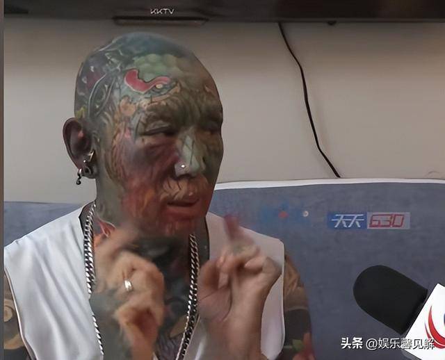 没脸见人!68岁大爷纹身面积高达98%,亲戚躲着走,本人悲痛发声