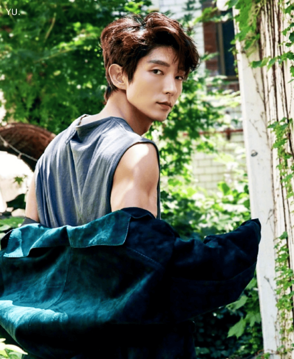 43岁韩国男星李准基近照曝光,网友直呼"认不出"