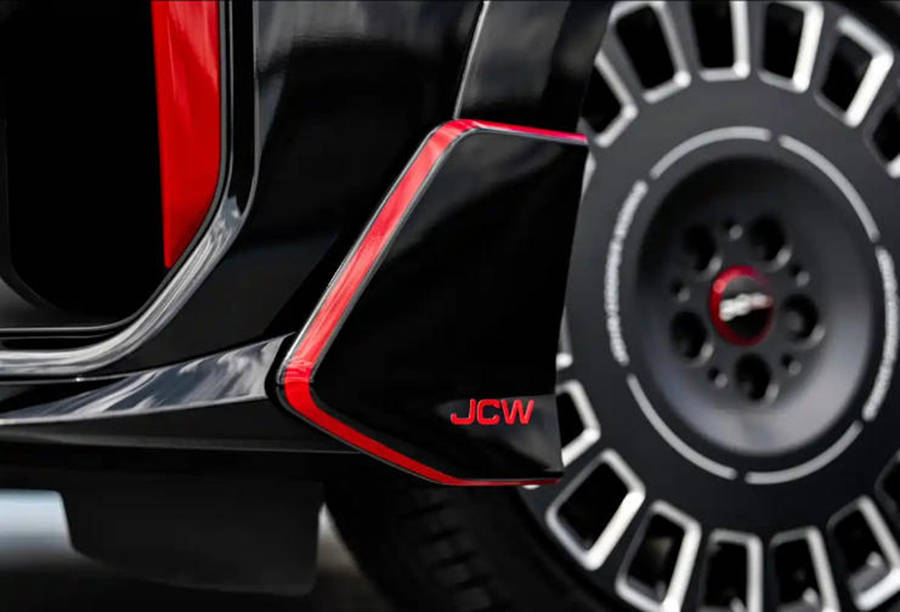 MINI JCW Accessories套件版亮相，黑红配色打造极致运动风格