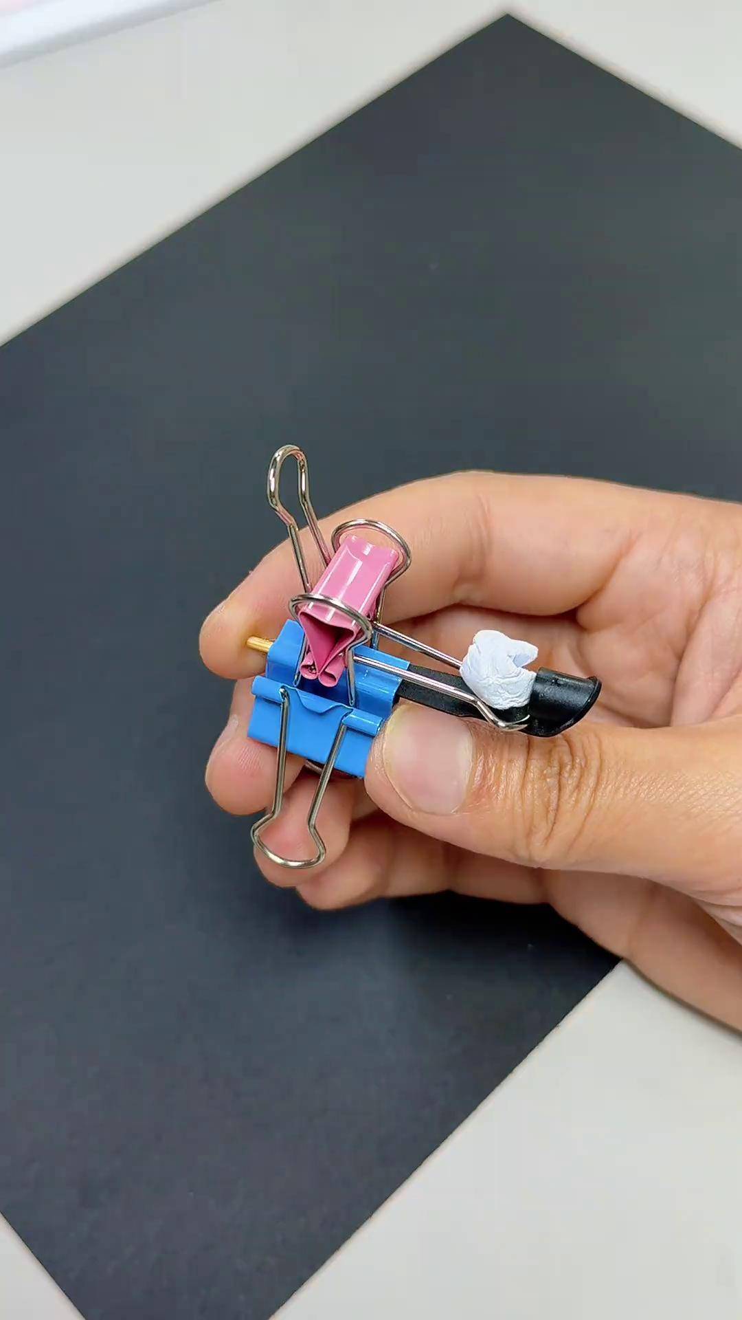 用燕尾夹来做一个好玩的小手枪幼儿园手工 手工diy亲子手工